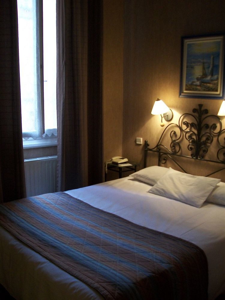 Au Patio Morand Hotel Lyon Exterior photo